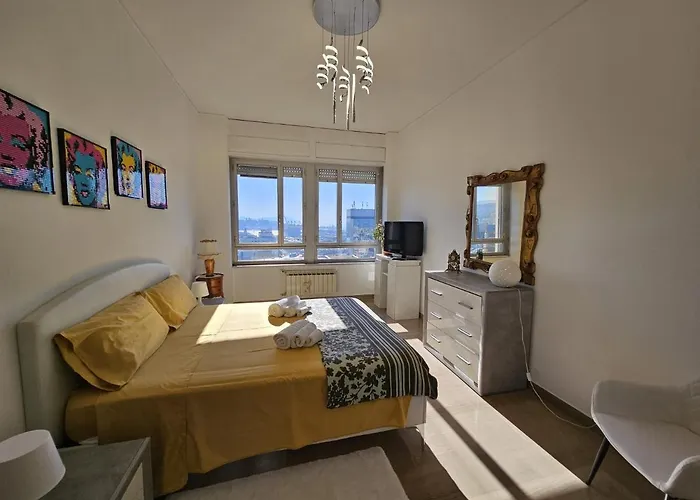 Lejlighed La Finestra Sul Porto *